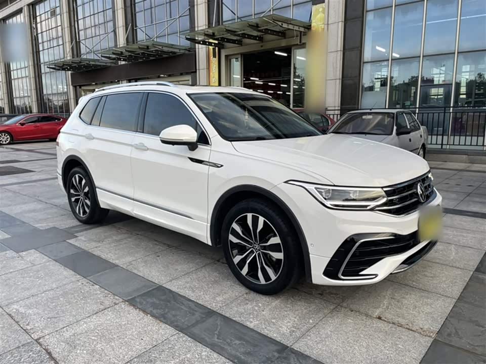 Volkswagen Tiguan L