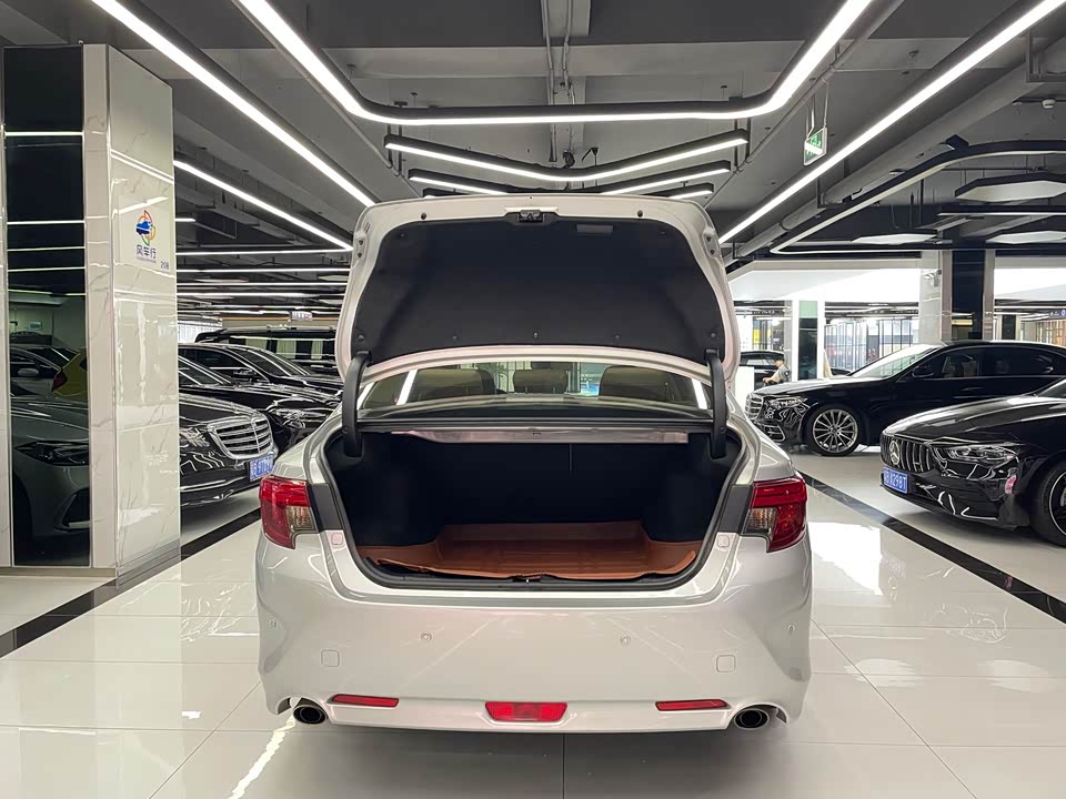 Toyota Reiz Toyota Reiz