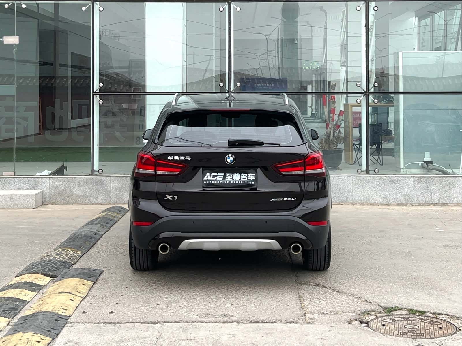 BMW X1, 2020 все фото