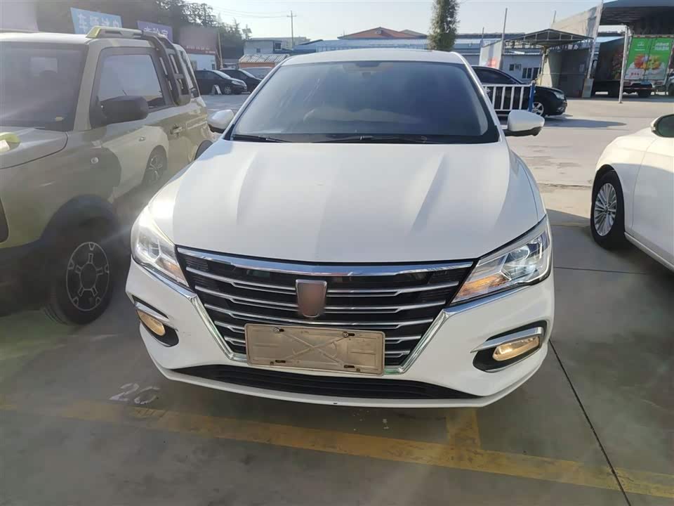 Roewe i5