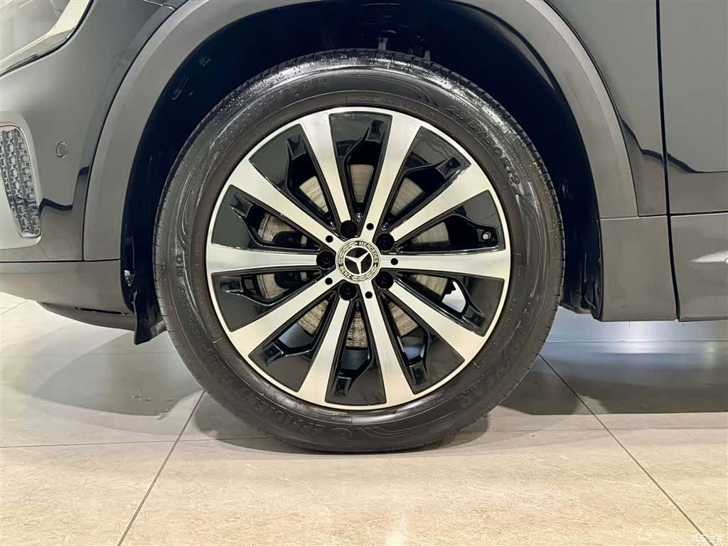 Mercedes-Benz GLB, 2024 10