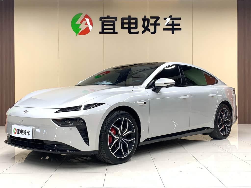 Dongfeng eπ007
