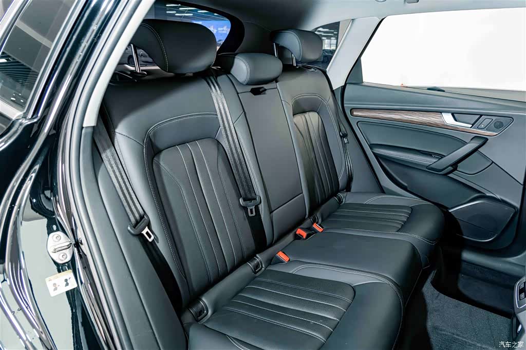 Audi Q5L, 2022 21