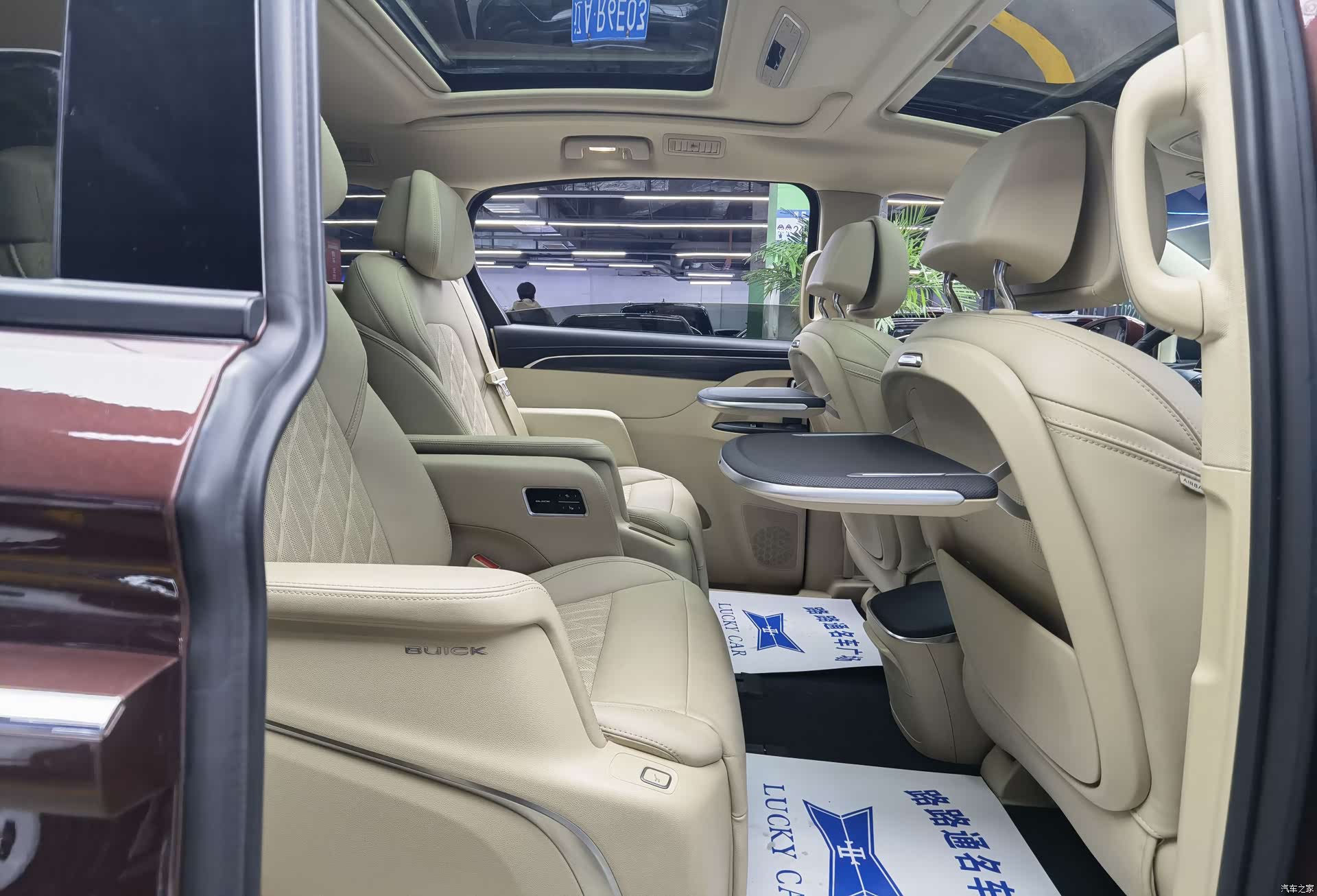 Buick GL8, 2023 9