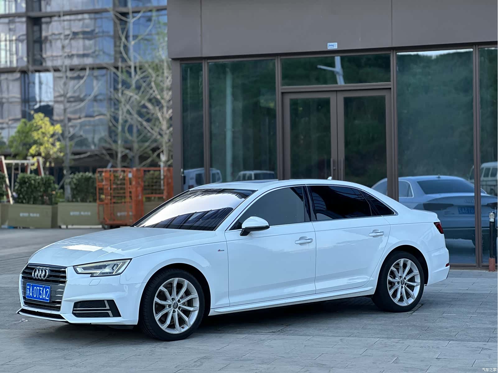 Audi A4L, 2018 3