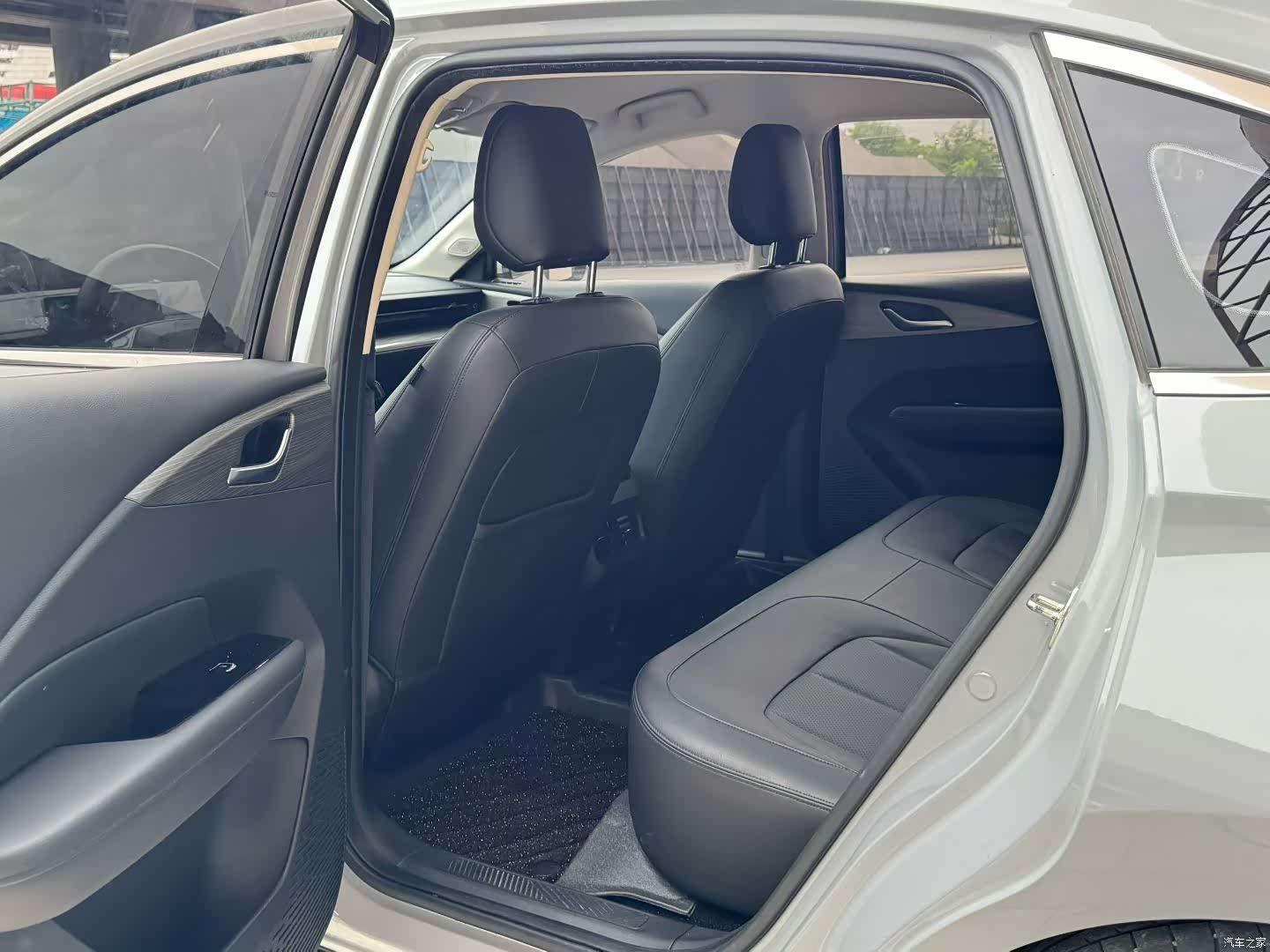 Wuling Starlight, 2024 9