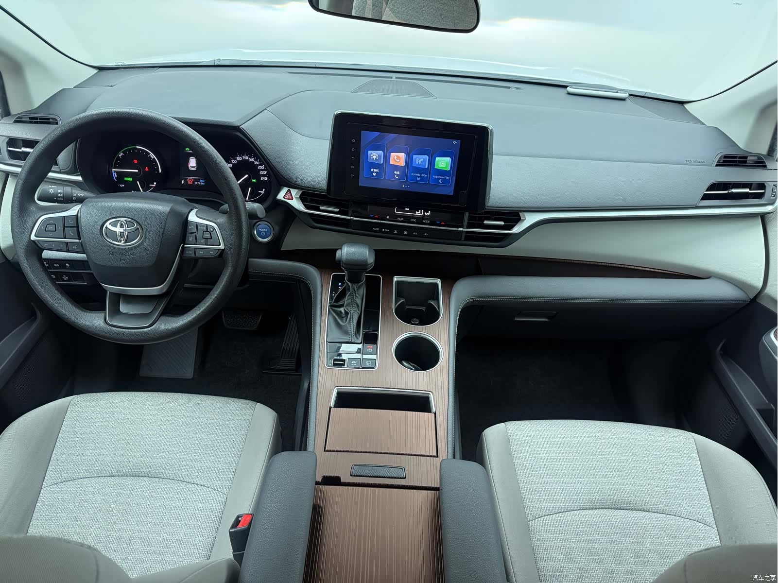 Toyota Sienna, 2023 8