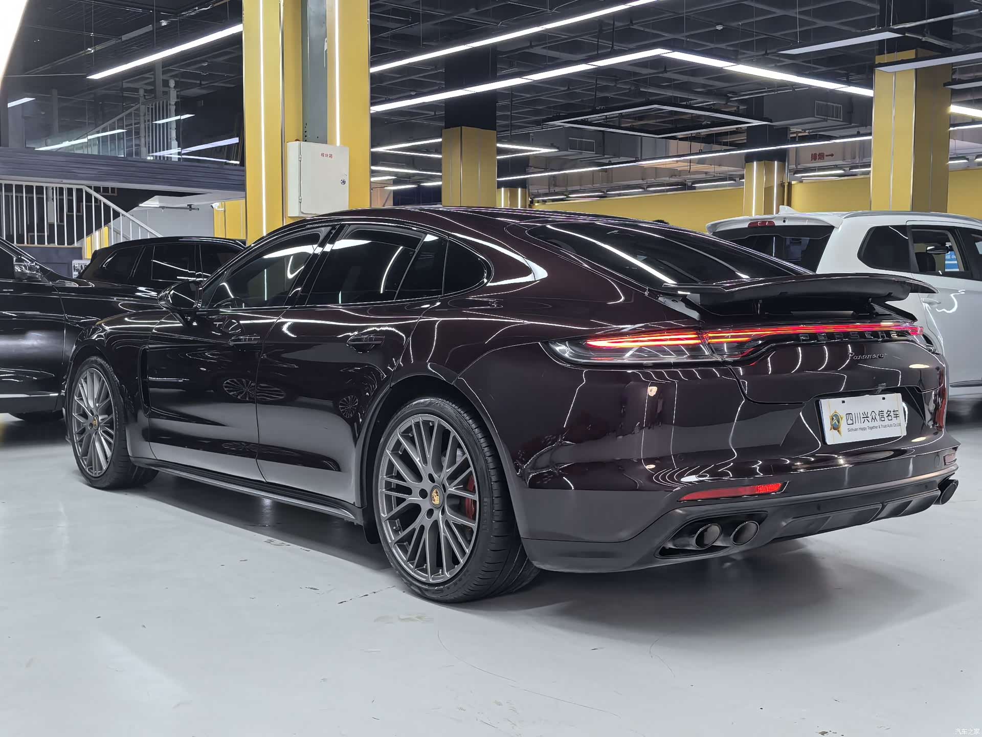 Porsche Panamera, 2024 все фото