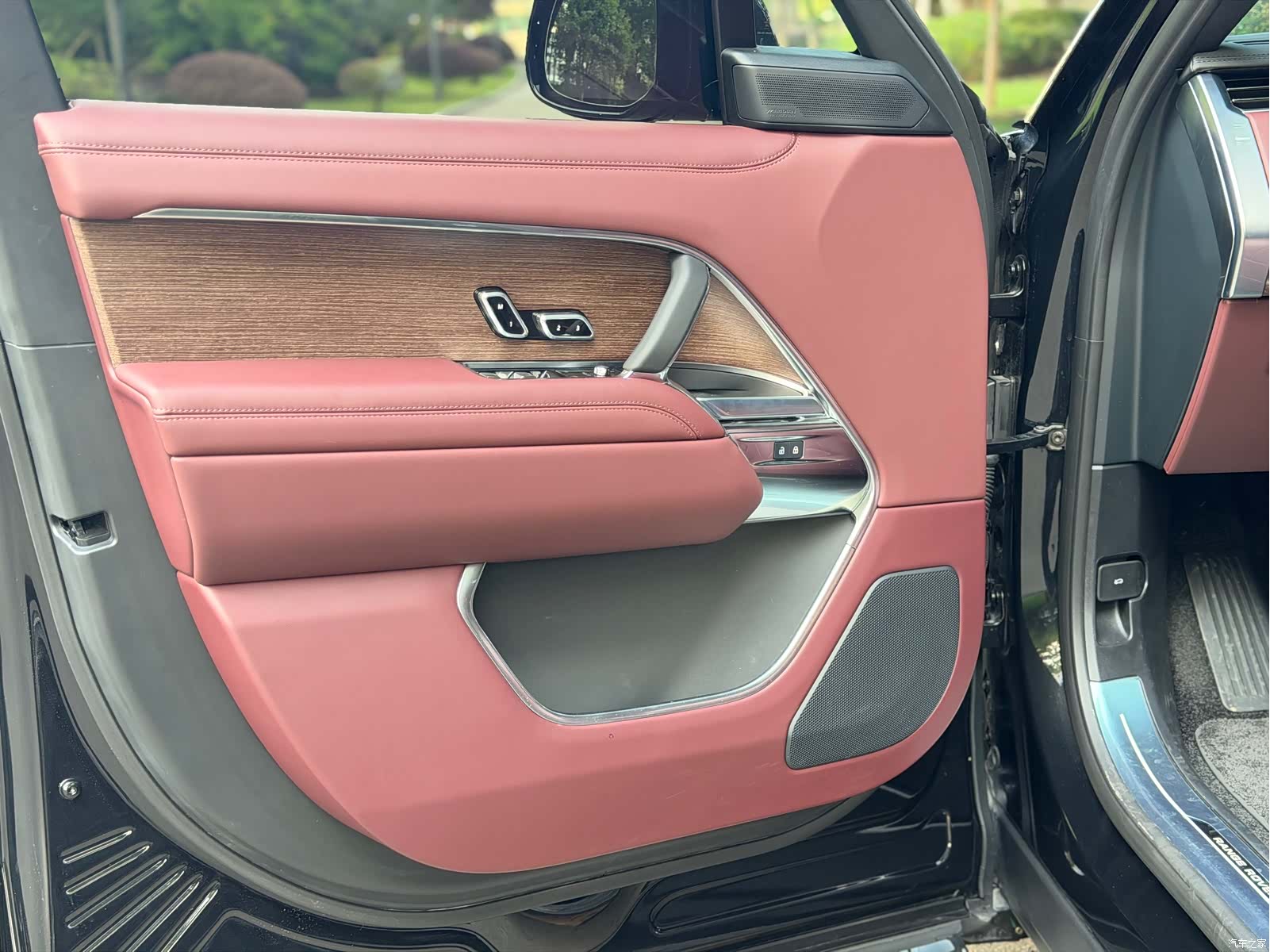 Land Rover Range Rover, 2026 13