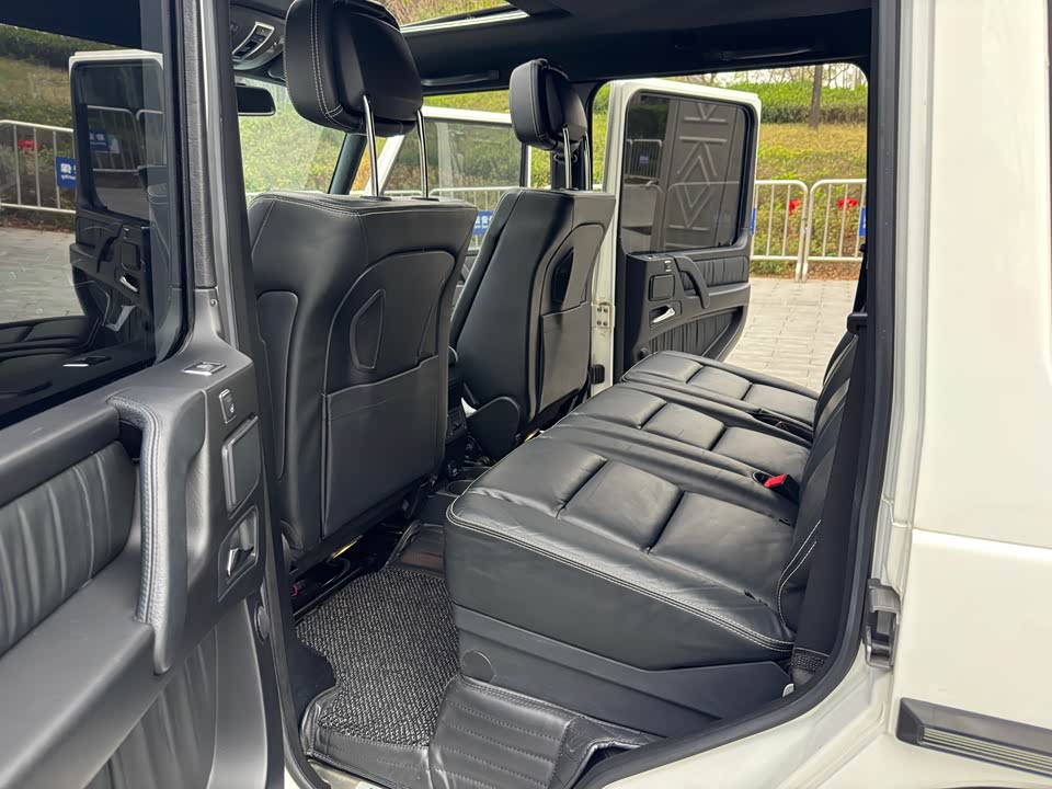 Mercedes-Benz G-class Mercedes-Benz G-class