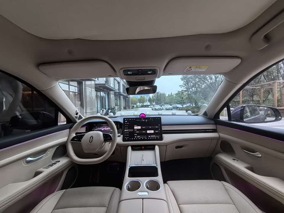 AITO Ask the world M5