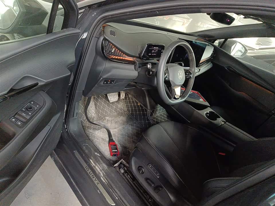 Volkswagen With the crowd 06