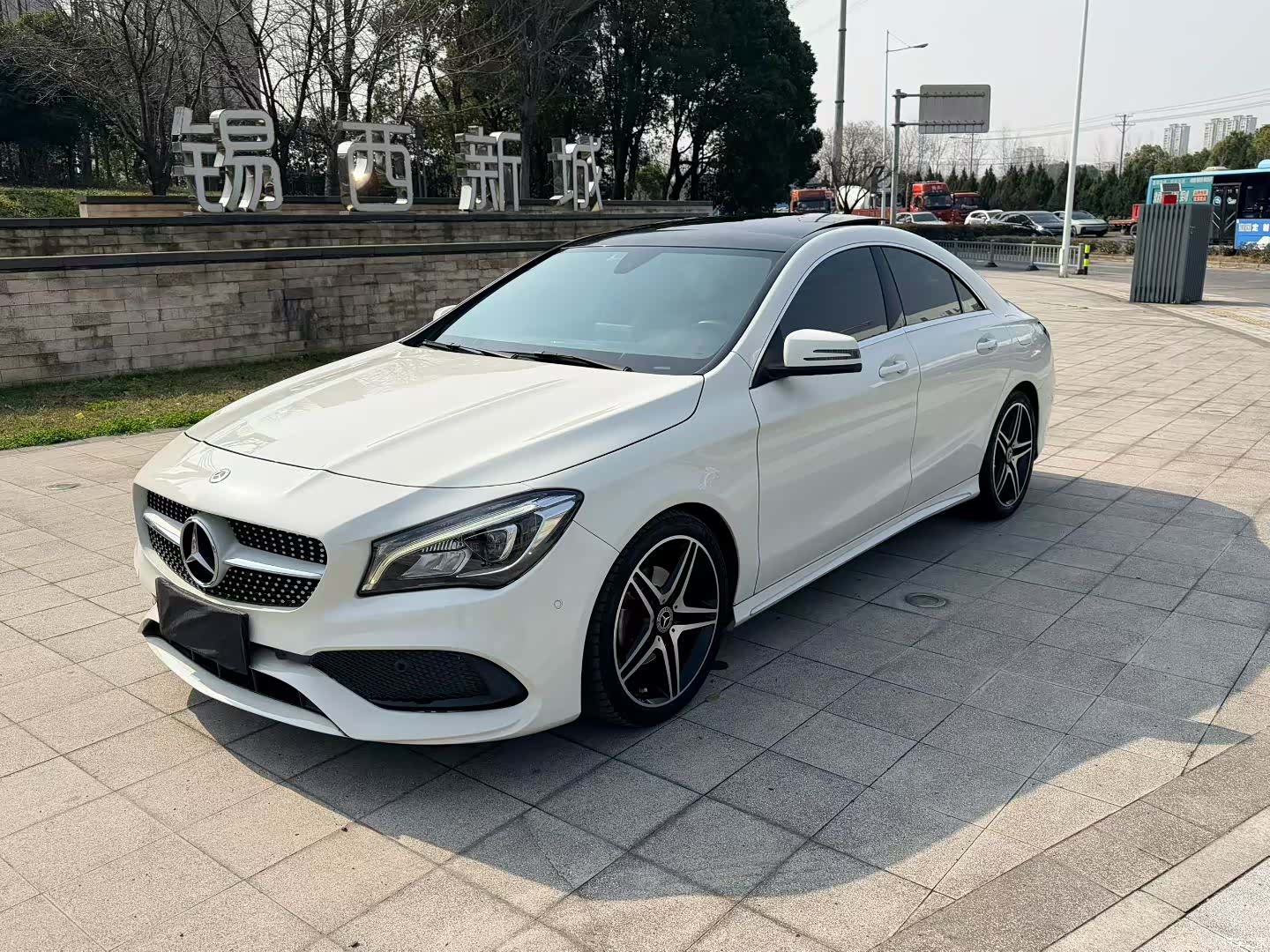 Mercedes-Benz CLA