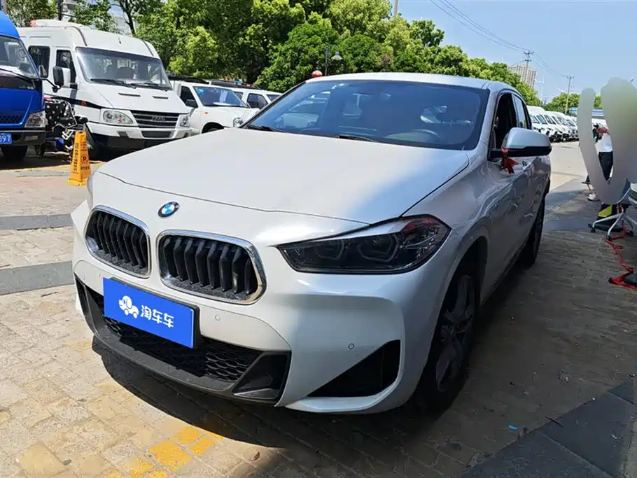 BMW X2