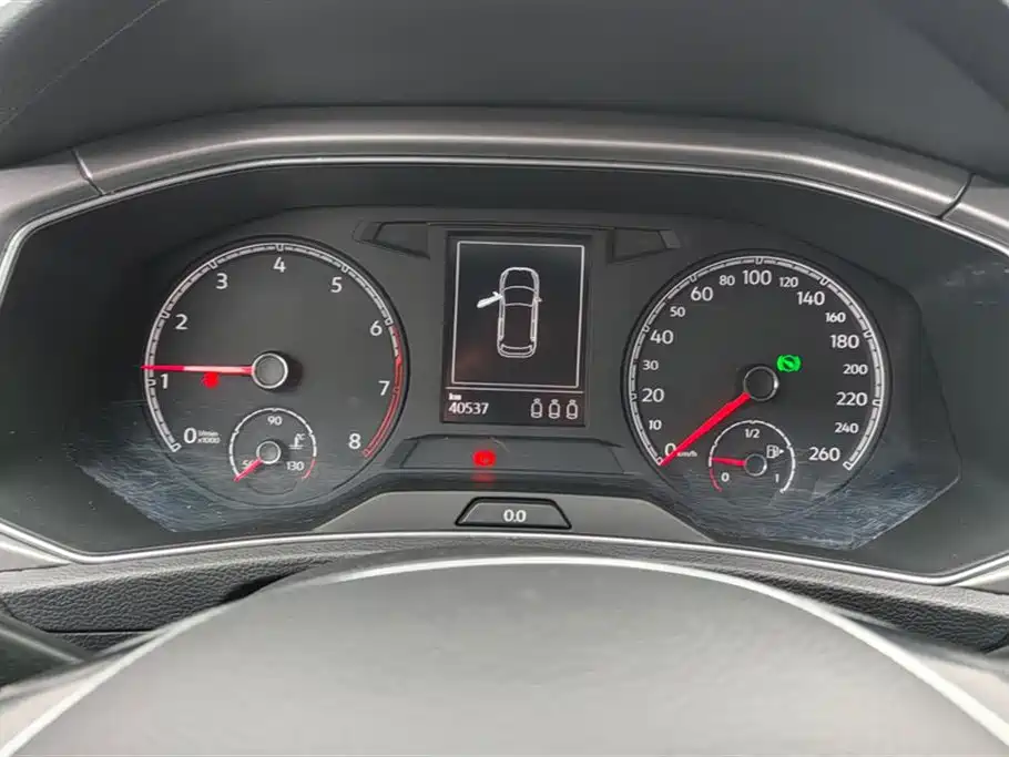 Volkswagen T-ROC exploring Songs