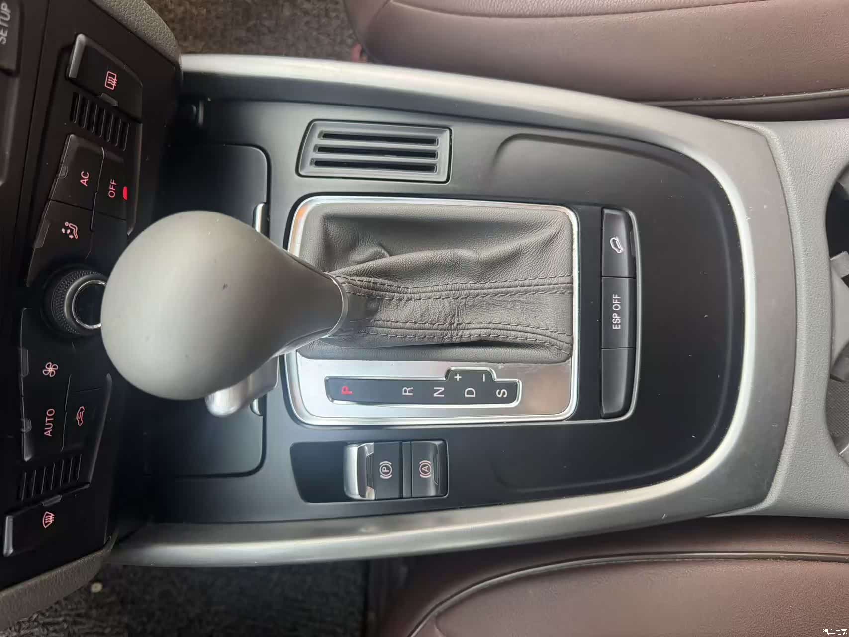 Audi Q5, 2010 15