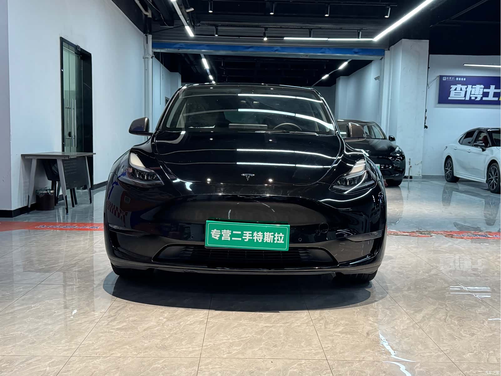 Tesla Model Y, 2021 1