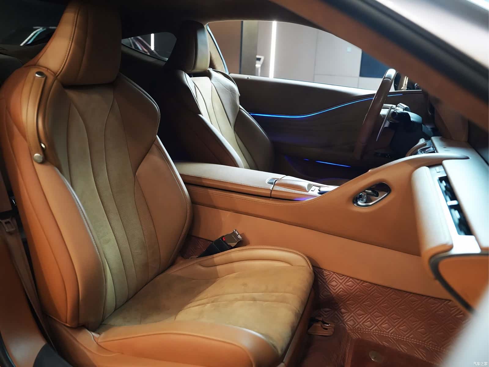 Lexus LC, 2018 7