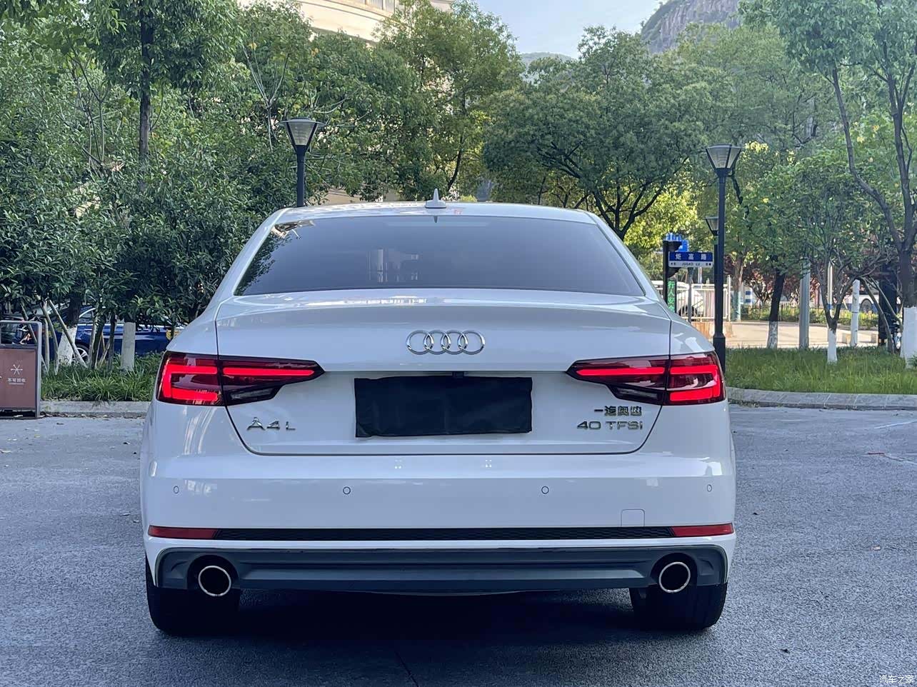 Audi A4L, 2019 все фото