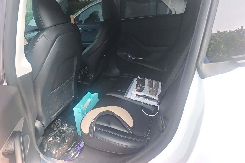 Tesla Model Y, 2024 11