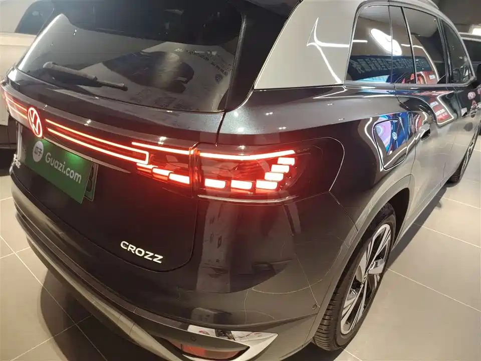 Volkswagen ID.6 CROZZ