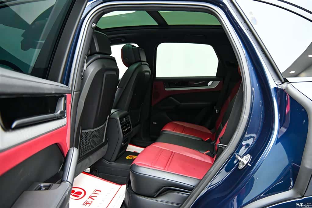 Porsche Cayenne, 2024 12