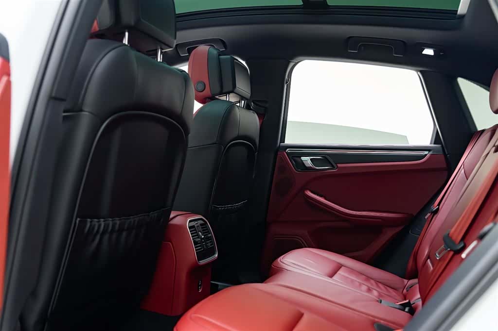 Porsche Macan, 2023 10