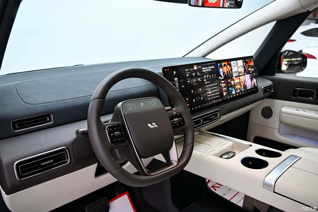 Li Auto MEGA, 2025 17