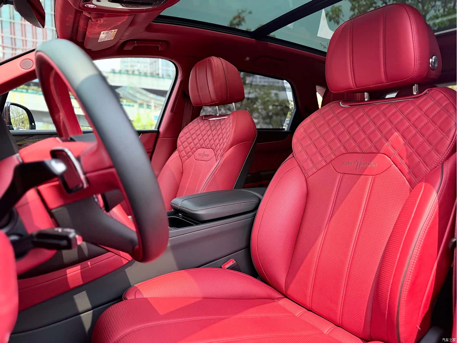 Bentley Bentayga, 2020 13