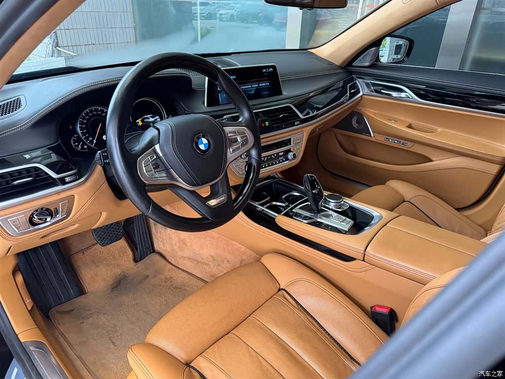 BMW 7 Series, 2017 все фото