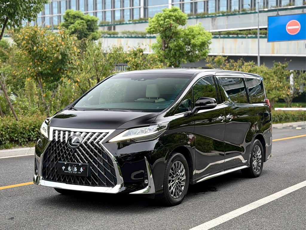 Lexus LM 2020 300h мест