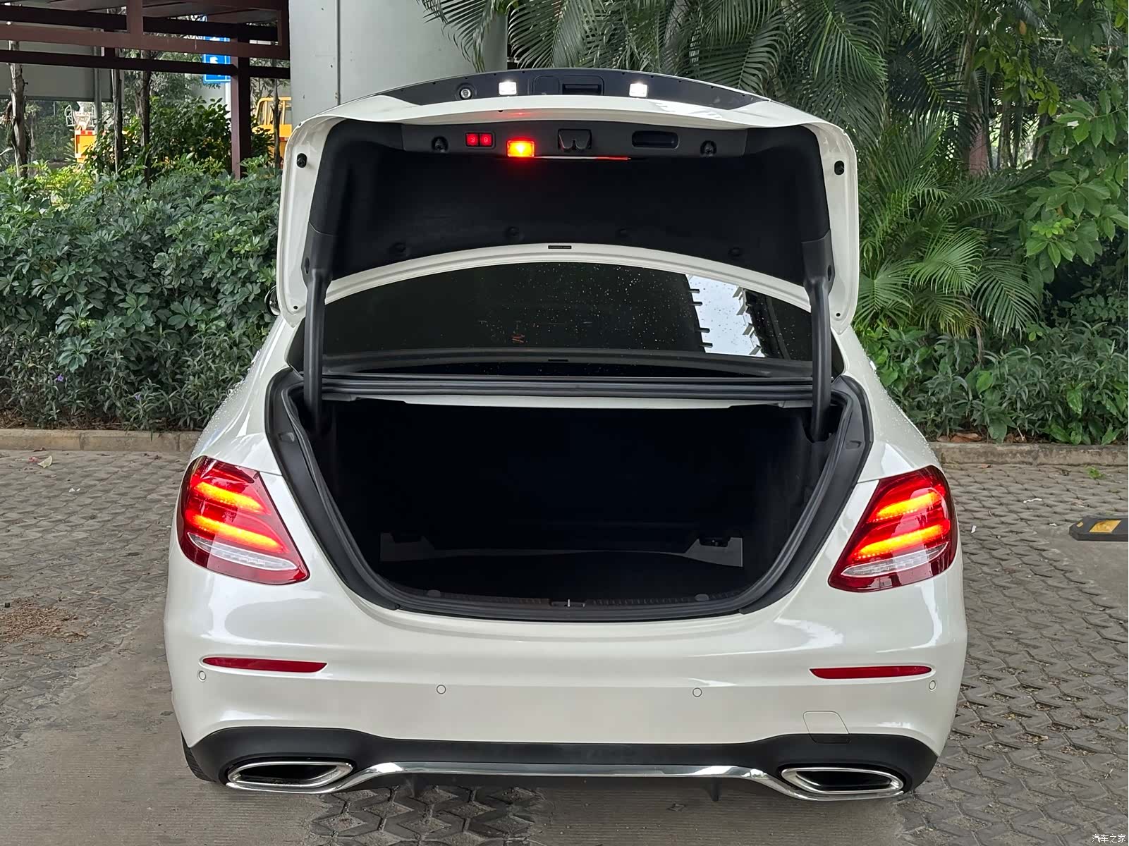 Mercedes-Benz E-Class, 2018 15