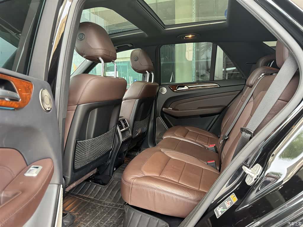 Mercedes-Benz M-Class, 2015 7
