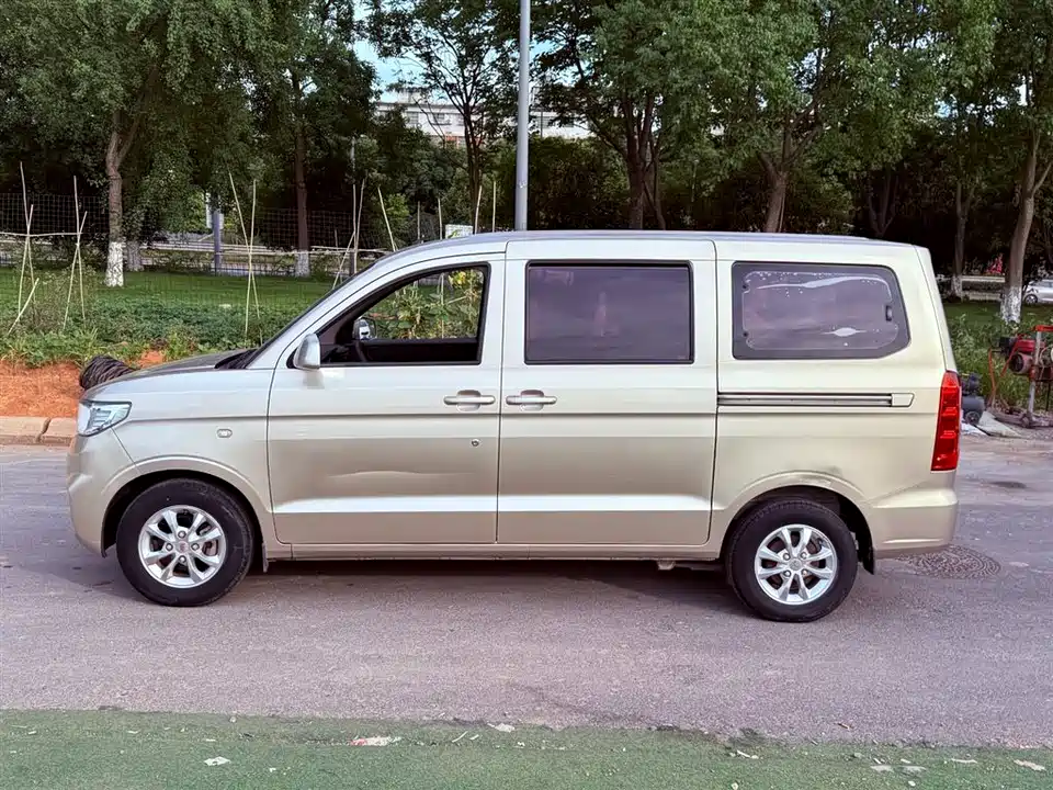 Wuling Wuling Hongguang V