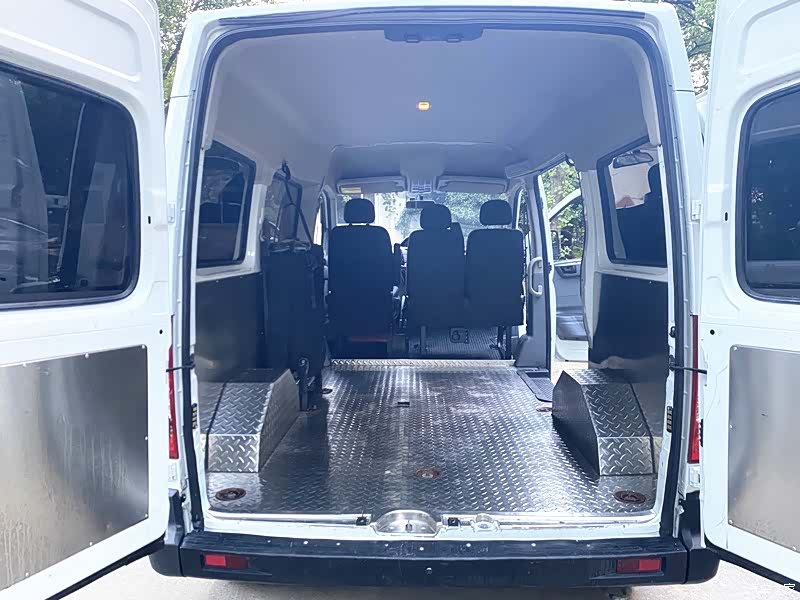 Maxus V80, 2020 13