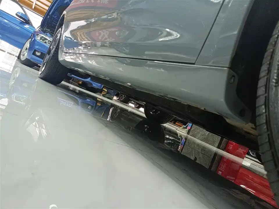 Geely Emgrand L HiP Geely Emgrand L HiP