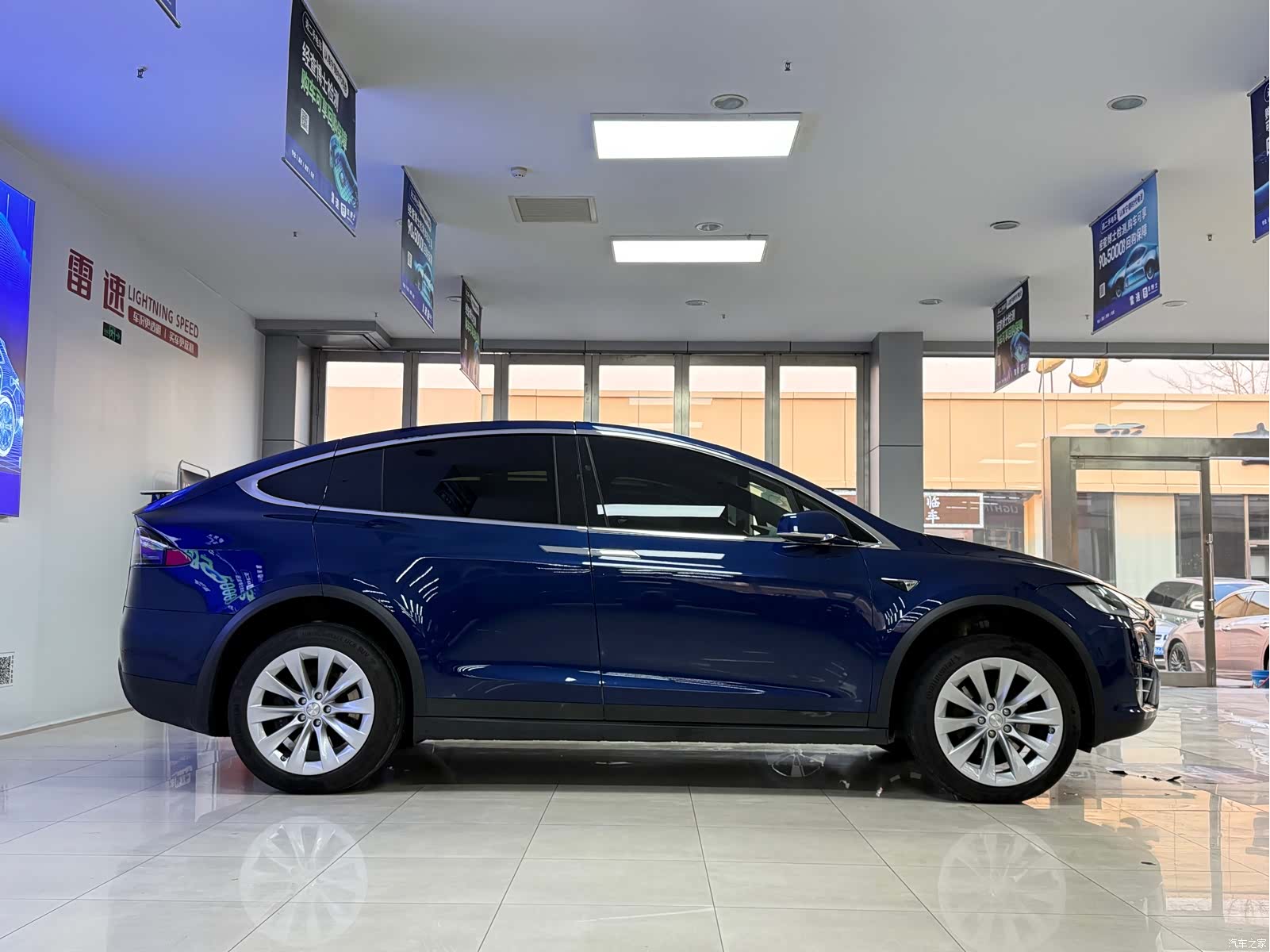 Tesla Model X, 2018 4