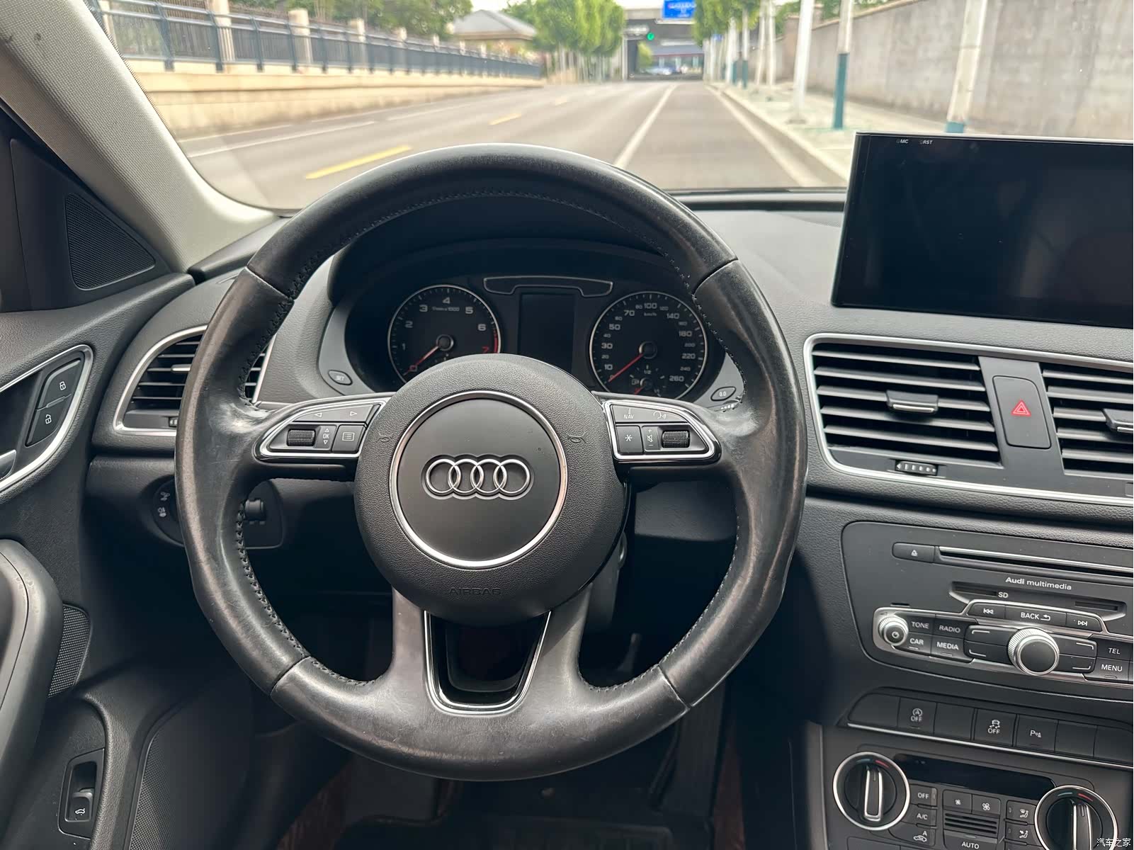 Audi Q3, 2016 14