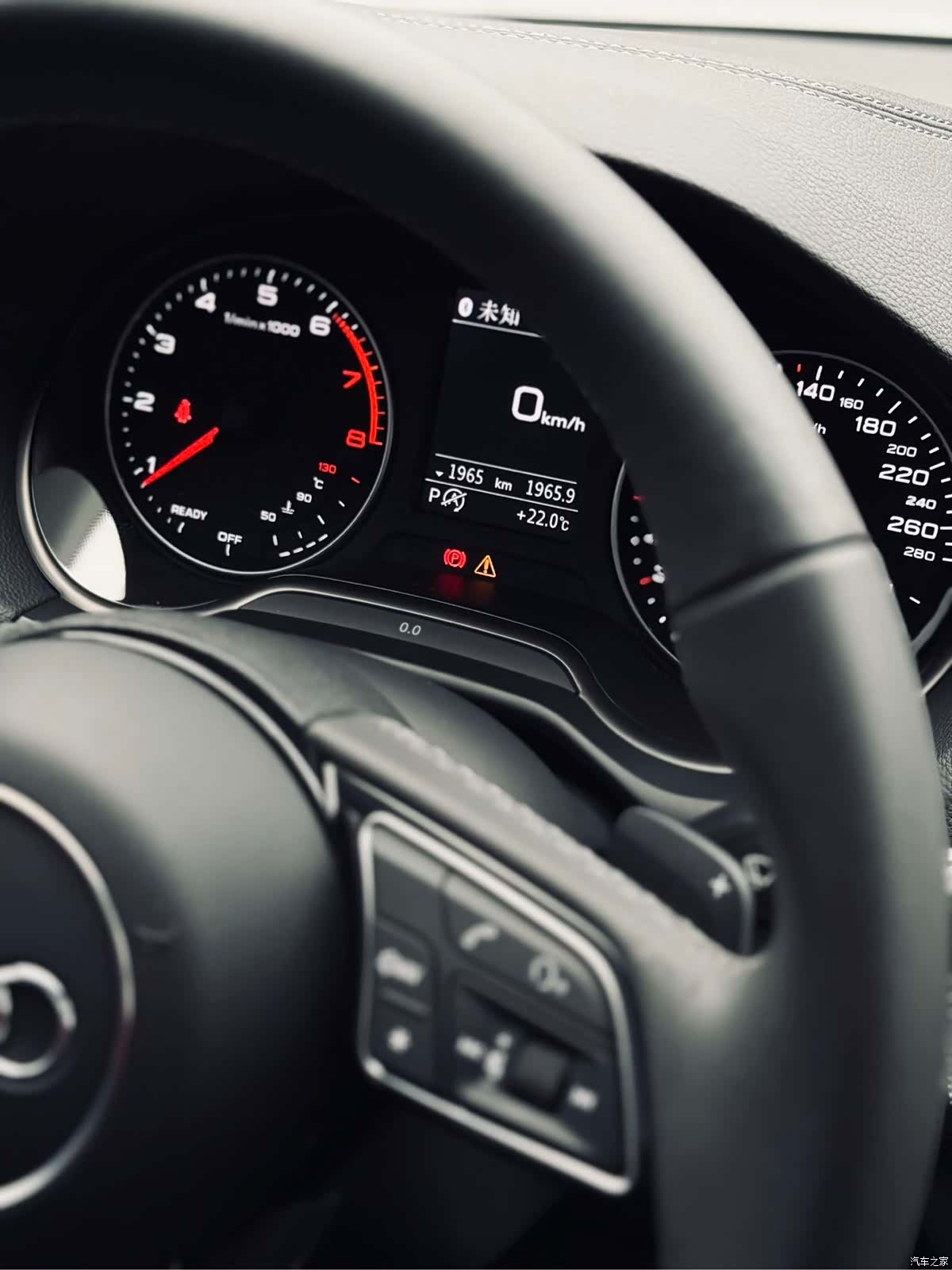 Audi Q2L, 2024 10