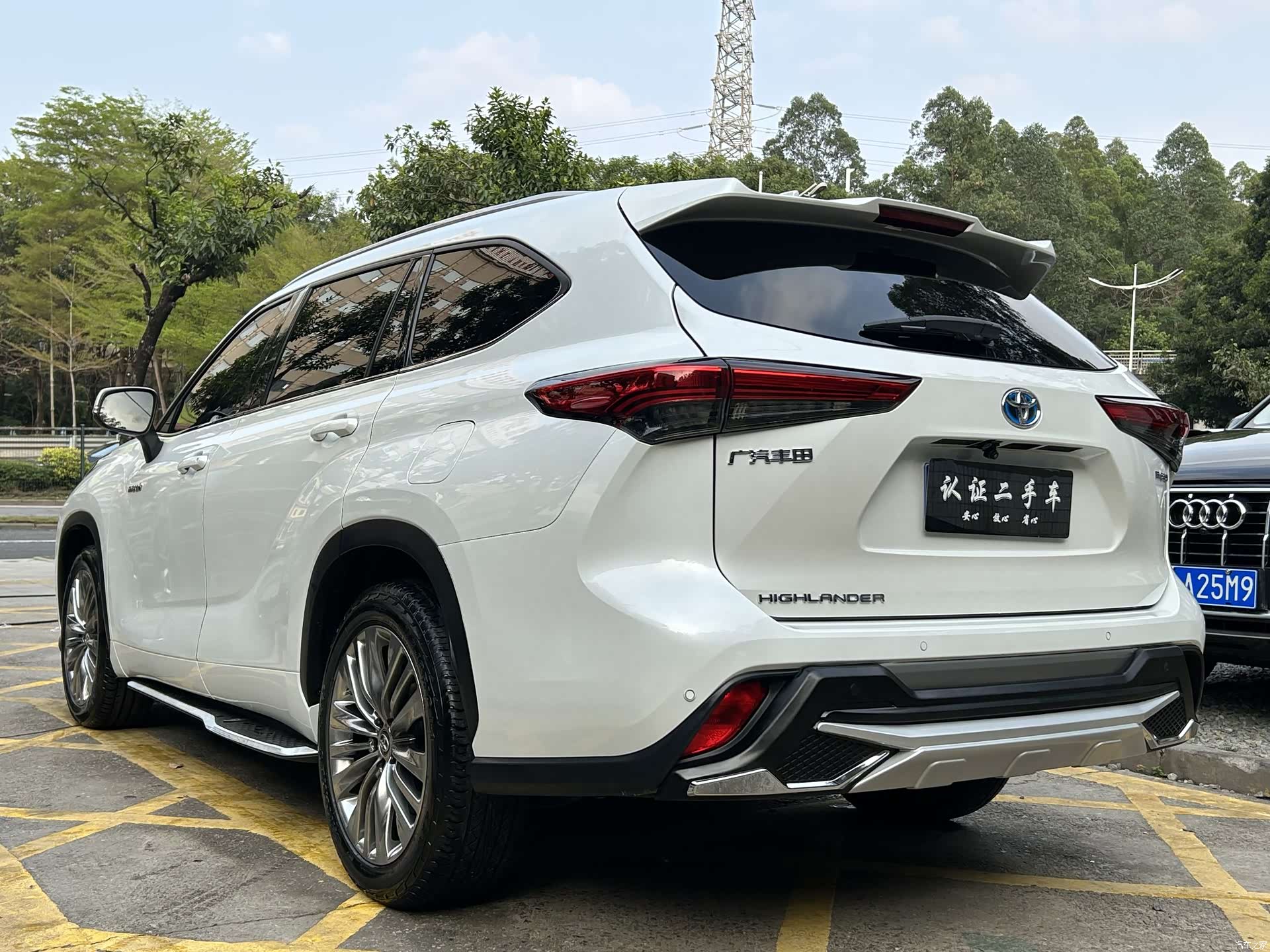 Toyota Highlander, 2022 все фото