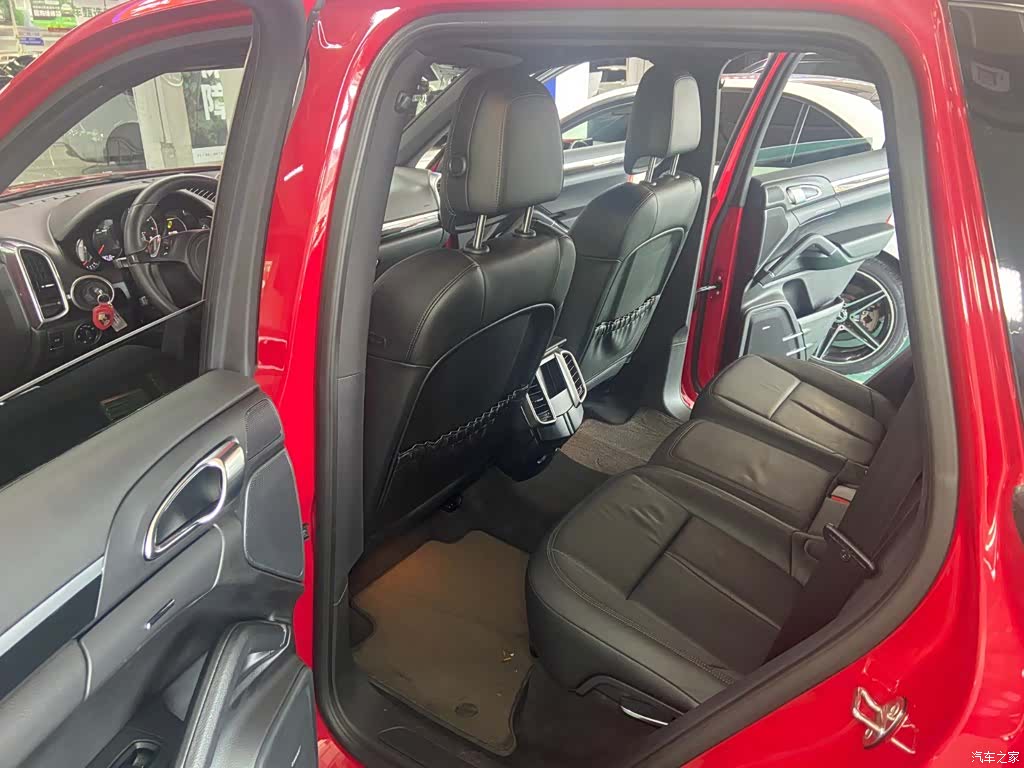 Porsche Cayenne, 2013 6