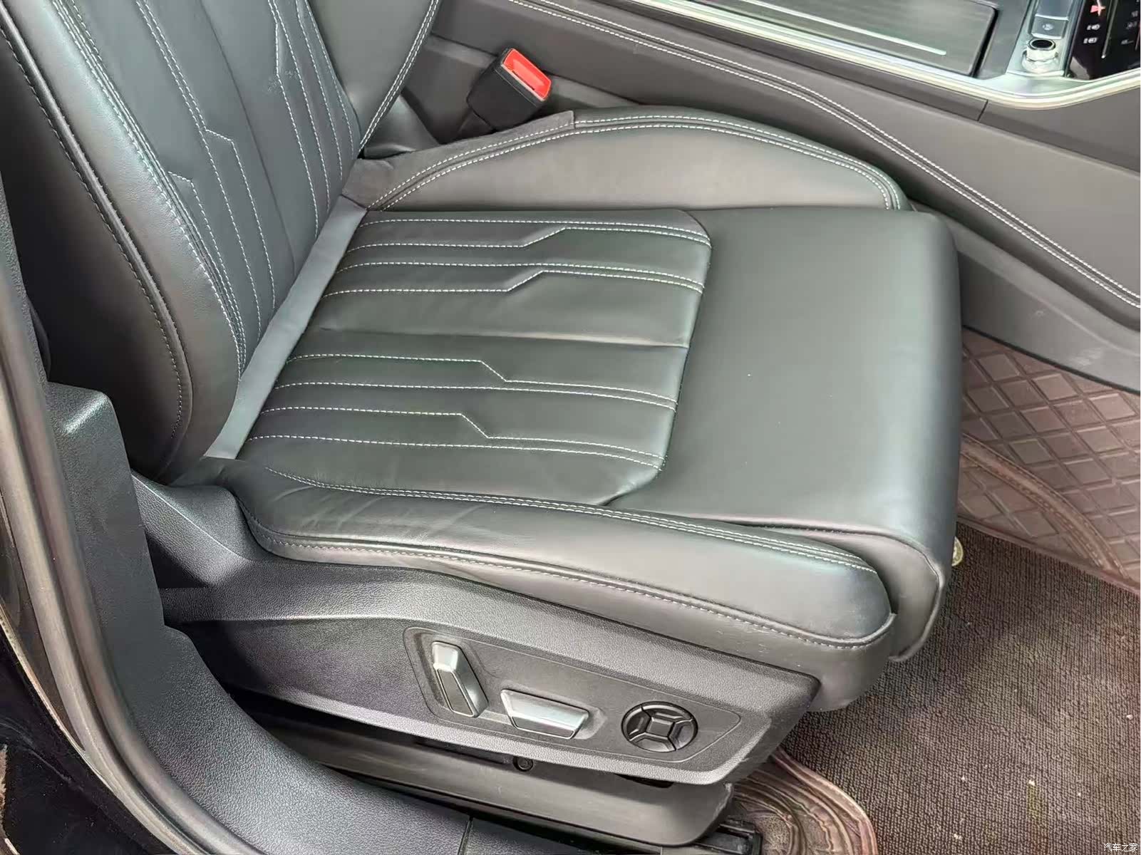 Audi A6L, 2020 все фото