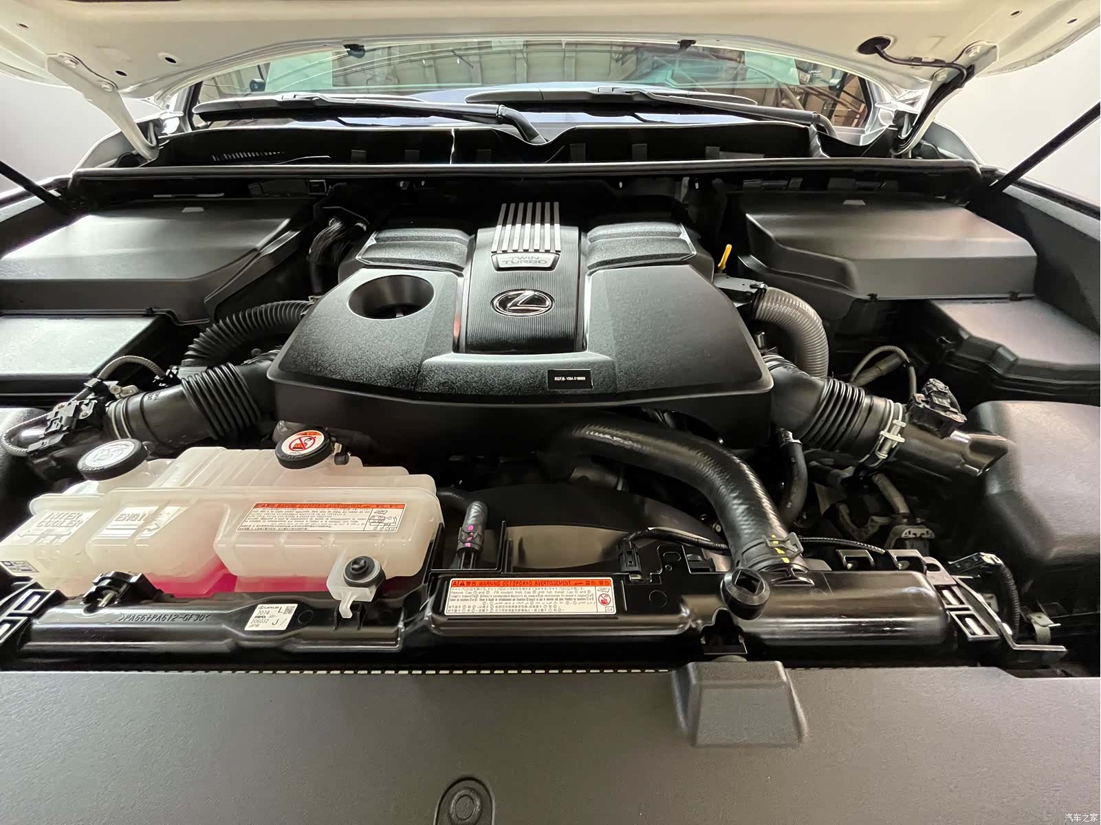 Lexus LX, 2024 8