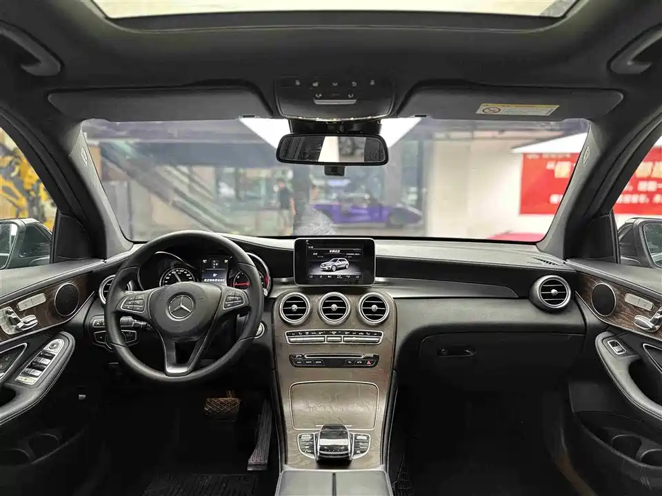 Mercedes-Benz GLC Mercedes-Benz GLC