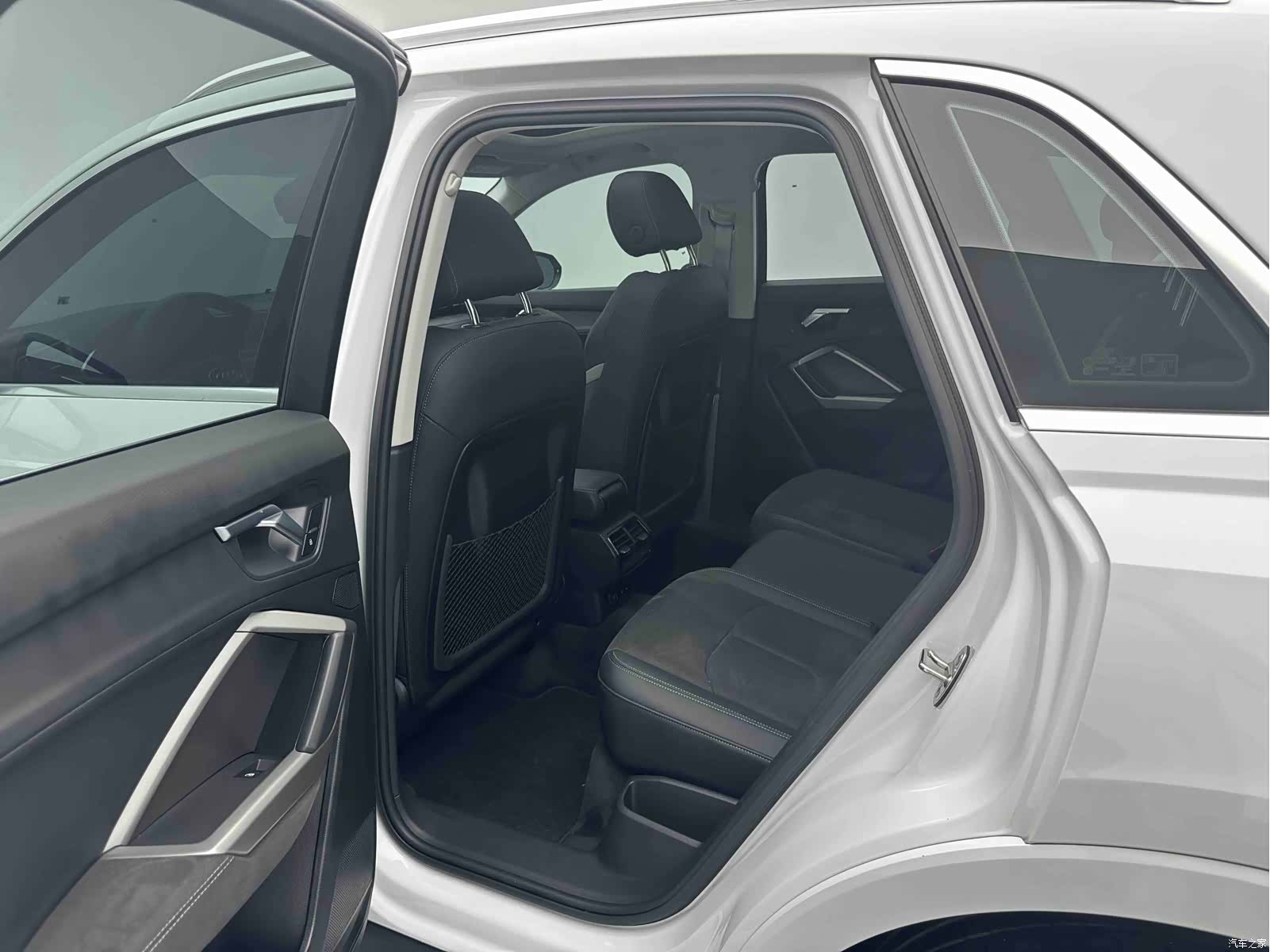 Audi Q3, 2023 12
