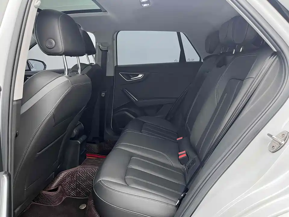 Audi Q2L Audi Q2L