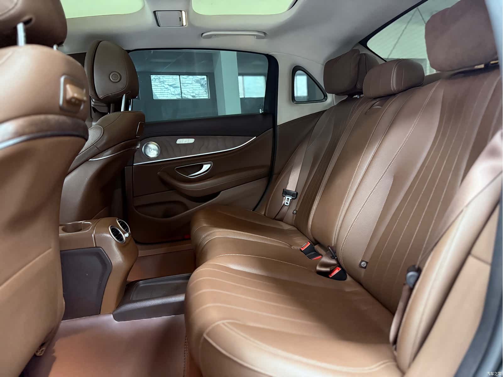 Mercedes-Benz E-Class, 2019 11
