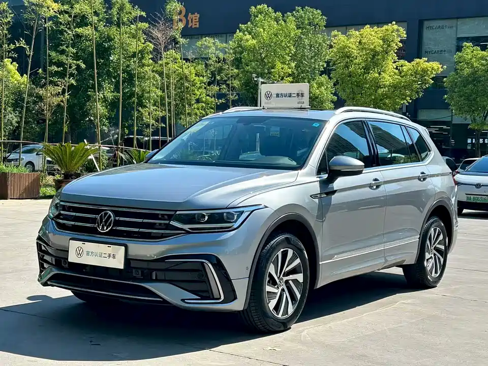 Volkswagen Tiguan L