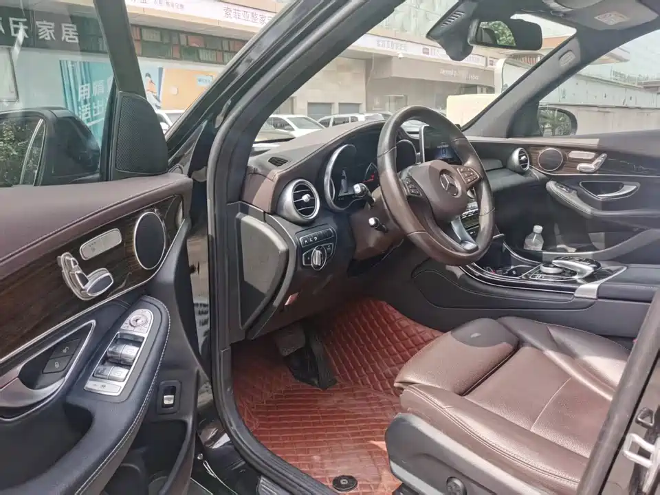 Mercedes-Benz GLC Mercedes-Benz GLC