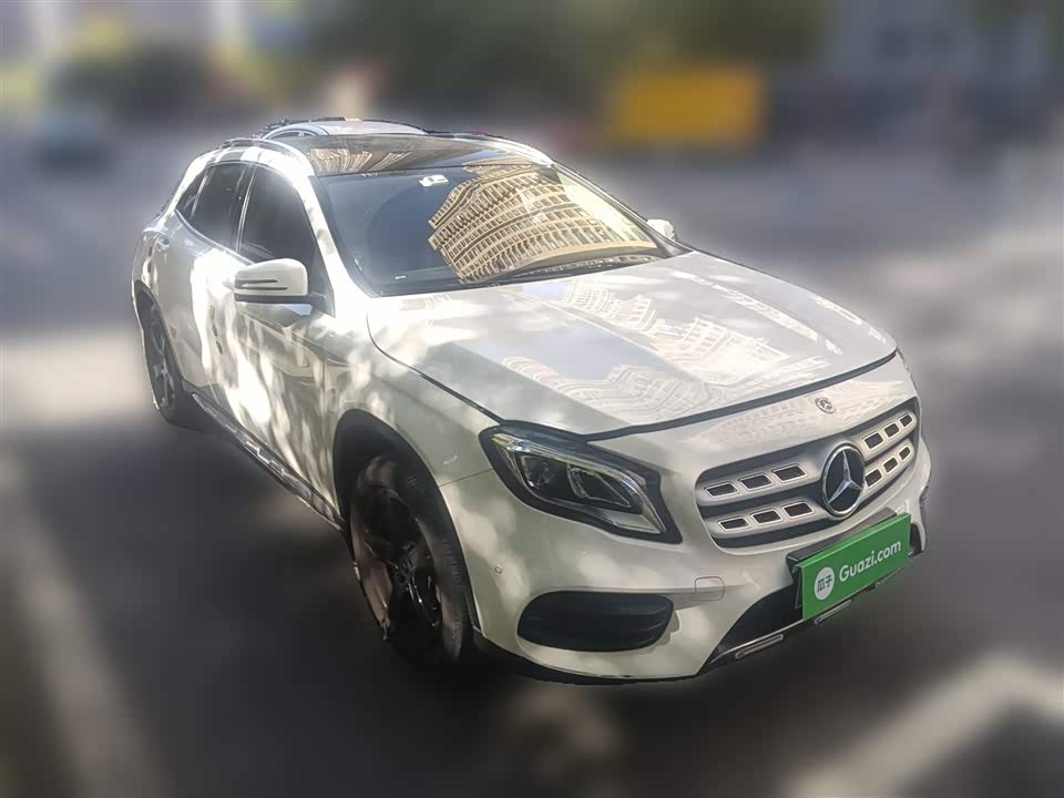 Mercedes-Benz GLA